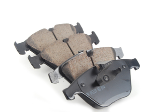 Akebono Front And Rear Euro Ceramic Brake Pad Kit -- E9x 335