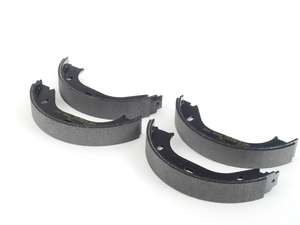 Parking Brake Shoe Set - E30 