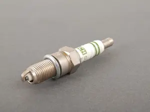 BOSCH Y6DC SPARK PLUG