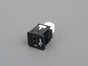 Genuine BMW USB Socket - F22,F30,F31,F32,F33,F34,F36,F80,F82,F83,F48