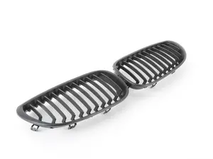 Black Center Grills - E60 525i, 528i, 530i, 535i, 545i, 550i, M5 (2006-2010)