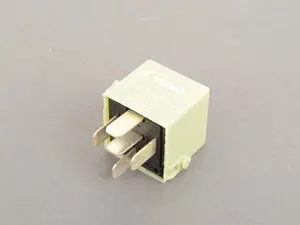 Relay - White Green