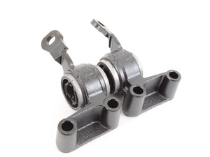 Lower Control Arm / Wishbone Bushing With Bracket - Set