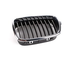 thumbnail interactive-video image 1 of AstraDepot Chrome & Matte Black Kidney Grille Set For BMW E39 M5 525i 528i 530i 540i 1997-2003 1 of 5