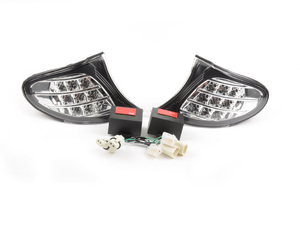 BMW E46 Clear Corner w/ black housing & LED Assembly - Pair