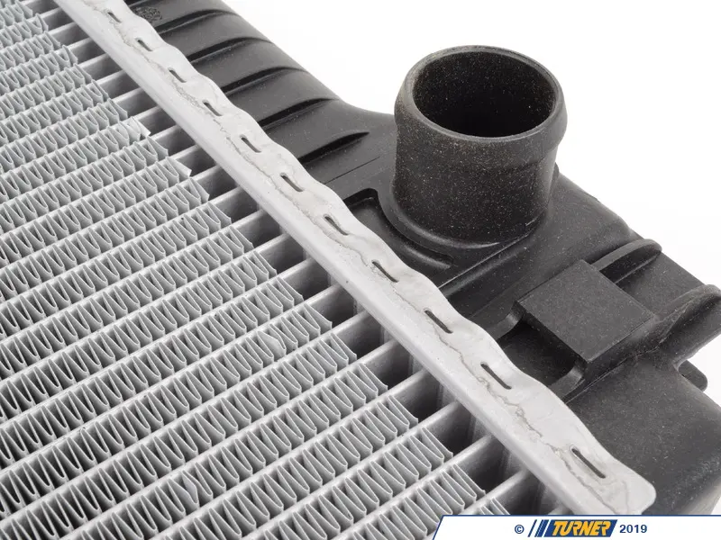 える BMW Car Radiators Fit for 2005-2007 E90 N45 1.8/ 2.0 OEM