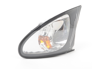 E46 Sedan 02-05 Left Front Euro Clear Turn Signal (Black Trim)