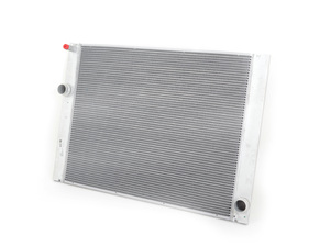 E60 525i/530i 04-05 Manual Transmission OEM Mahle-Behr Radiator
