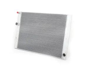E60 525i/530i 04-05 Manual Transmission OEM Mahle-Behr Radiator