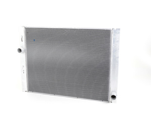 OEM Behr Radiator - Manual Transmission - E60 525i 528i 530i 