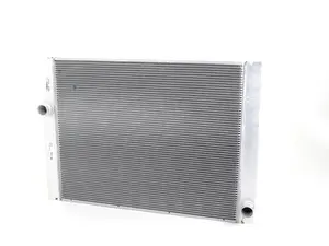 OEM Behr Radiator - Manual Transmission - E60 525i 528i 530i 