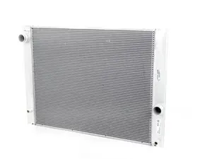 E60 525i 528i 530i Automatic OEM Behr Radiator