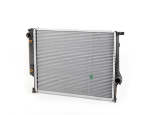E30 325i 88-92 Radiator - Auto Trans