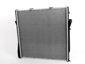 OEM Behr Radiator - Automatic - E53 X5 3.0i M54