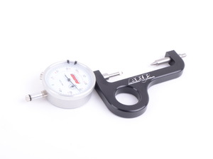 BMW Rod Bolt Stretch Gauge with Billet Body & Thumb Hold