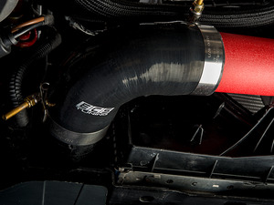 MQB Cast Aluminum Intercooler Upgrade & High Flow Intercooler Charge Pipe Kit - Wrinkle Red