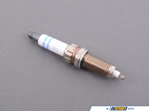 Bosch High Powered Spark Plugs - Set Of 8 12120037581KT1