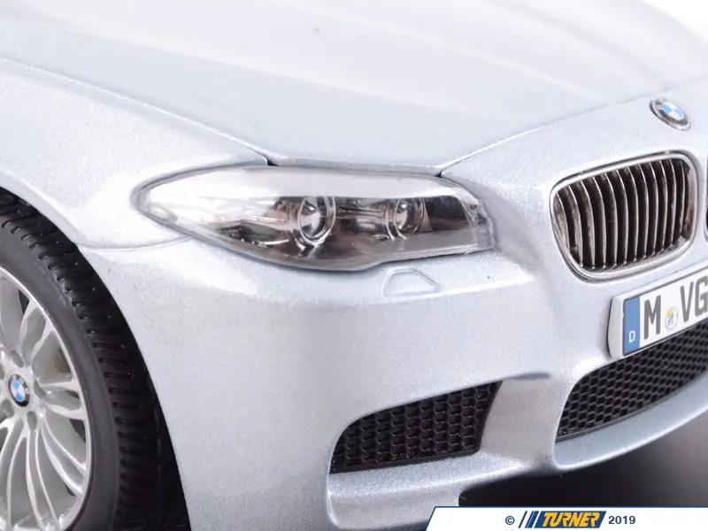 80432186353 - Genuine BMW M5 Miniature 1:18 F10 Silverstone 2